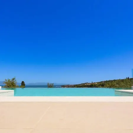 - Merkouri - Entire With Panoramic View Villa *